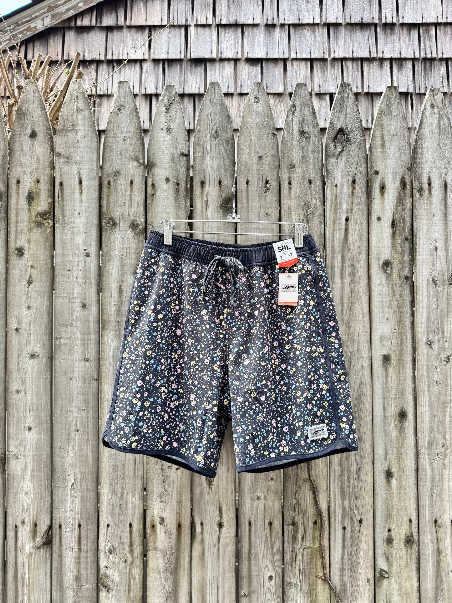 Men's Pacific Floral Volley- Black